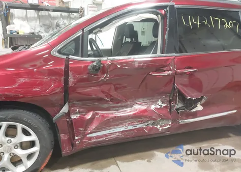 2017 Chrysler Pacifica Touring-L Plus z USA, uszkodzony, nr VIN 2C4RC1EG2HR628766